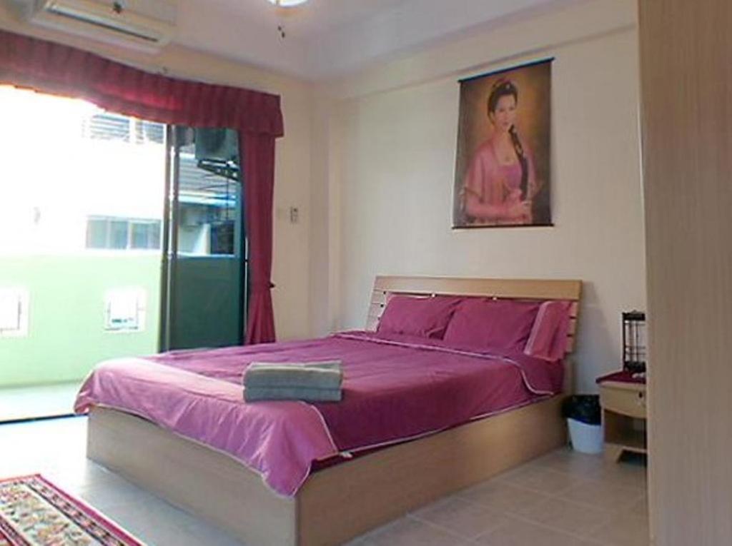 Billabong Hotel Pattaya Zimmer foto